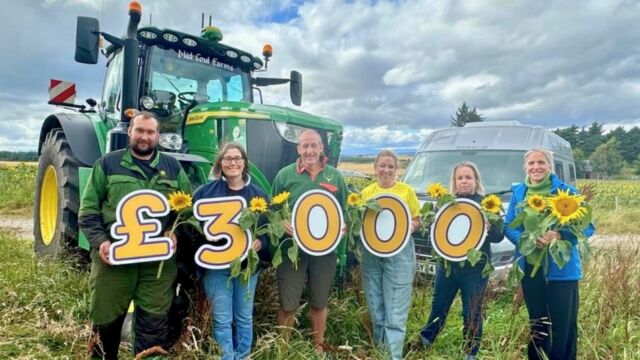 Charity Sunflower Field Raises over £3000!!